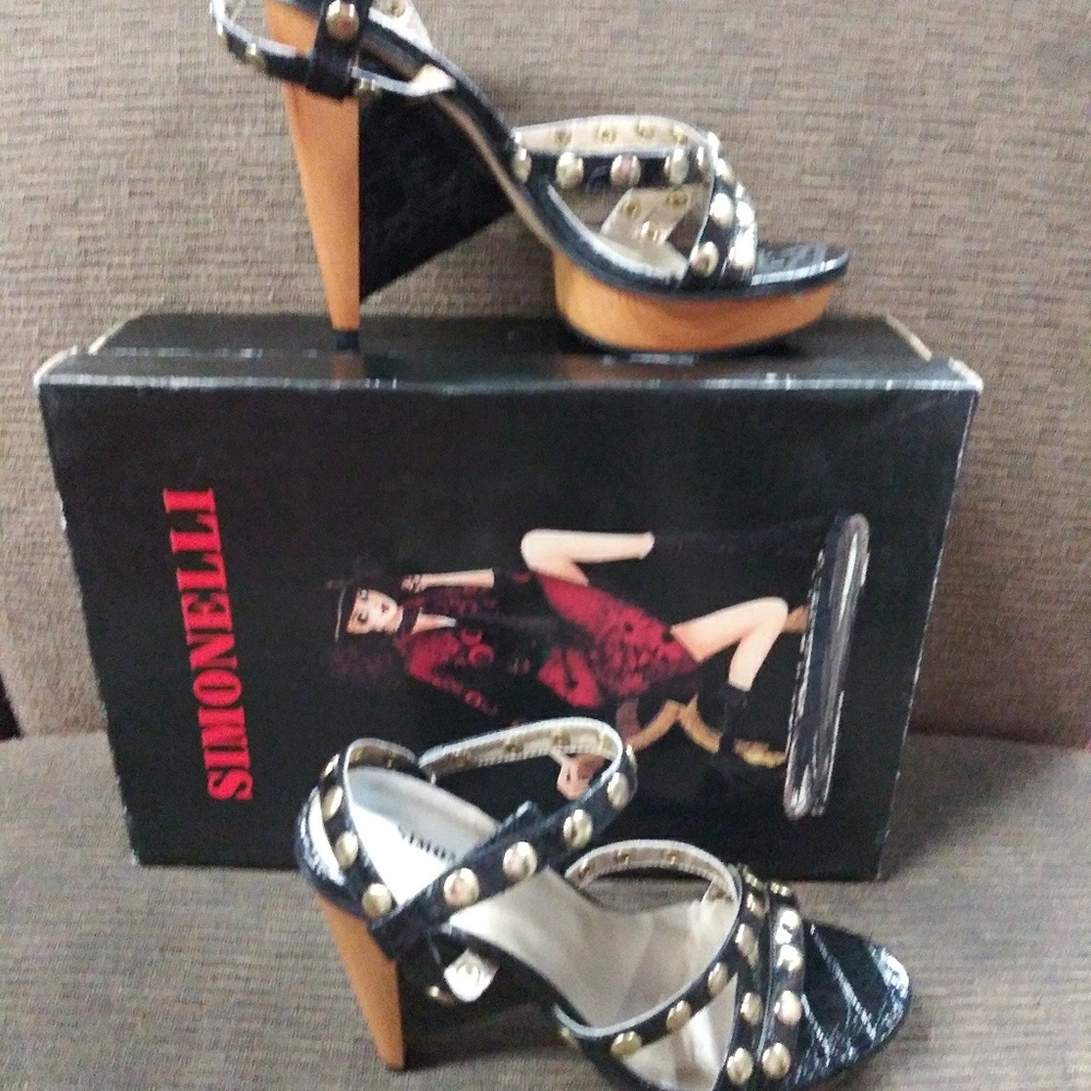 New high heel Simonelli